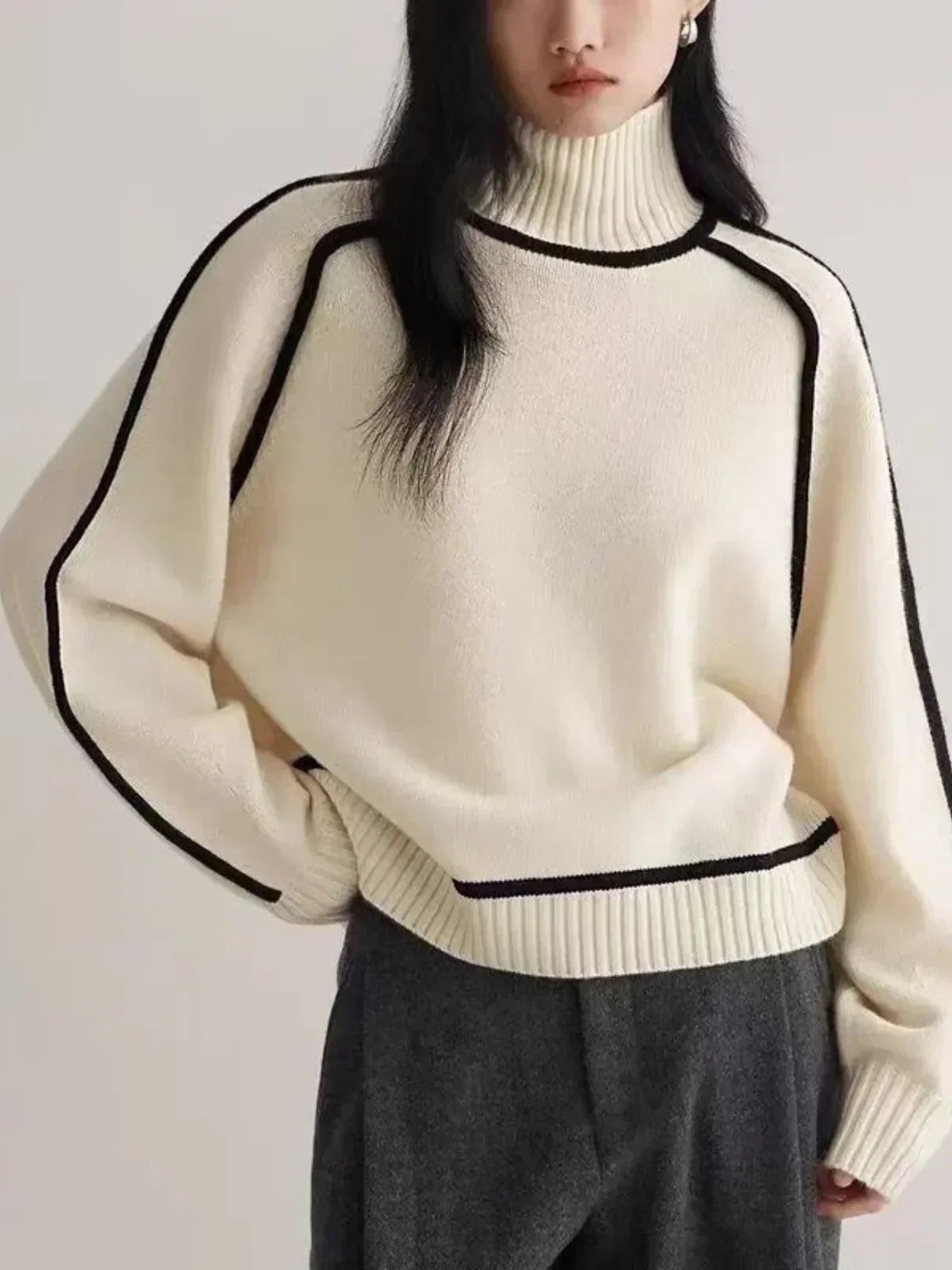 Feralyne Elegant Turtleneck sweater