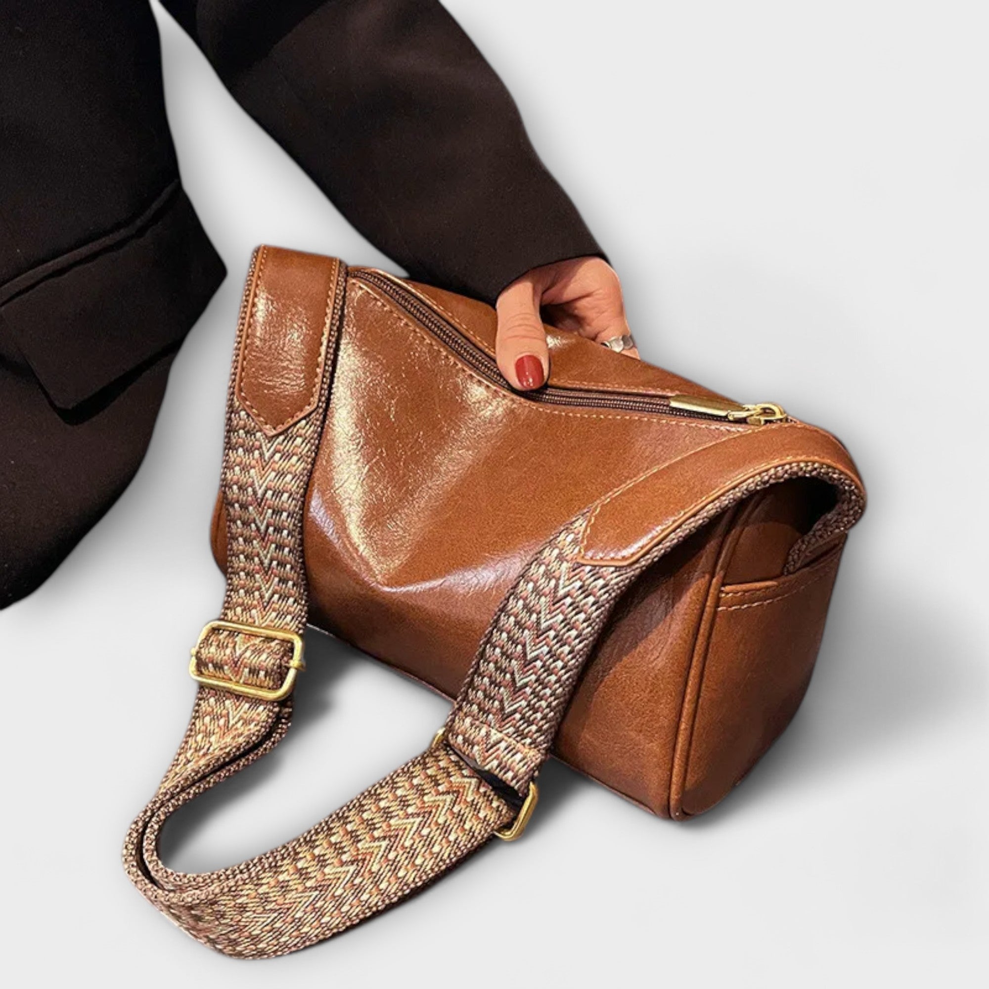 Valeria Vintage Crossbody Bag